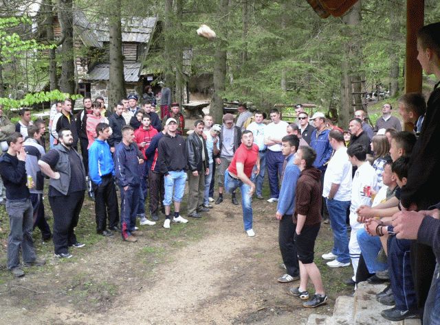 ajducki kamena s ramena.jpg